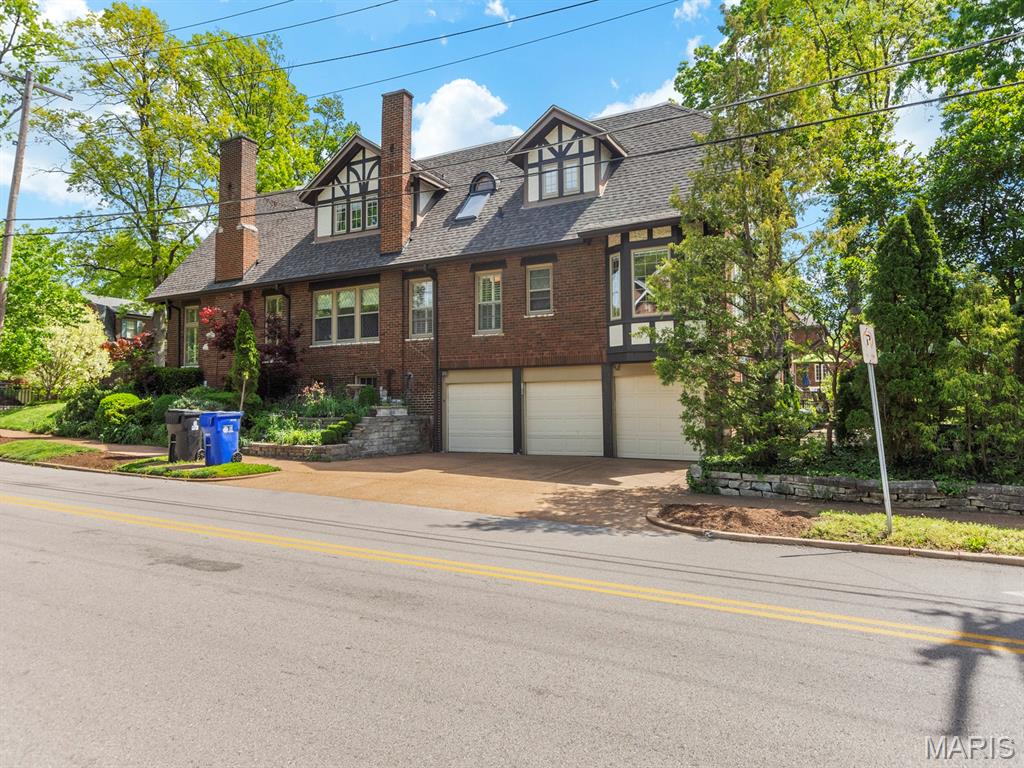 7398 Norwood Avenue Unit: 1W