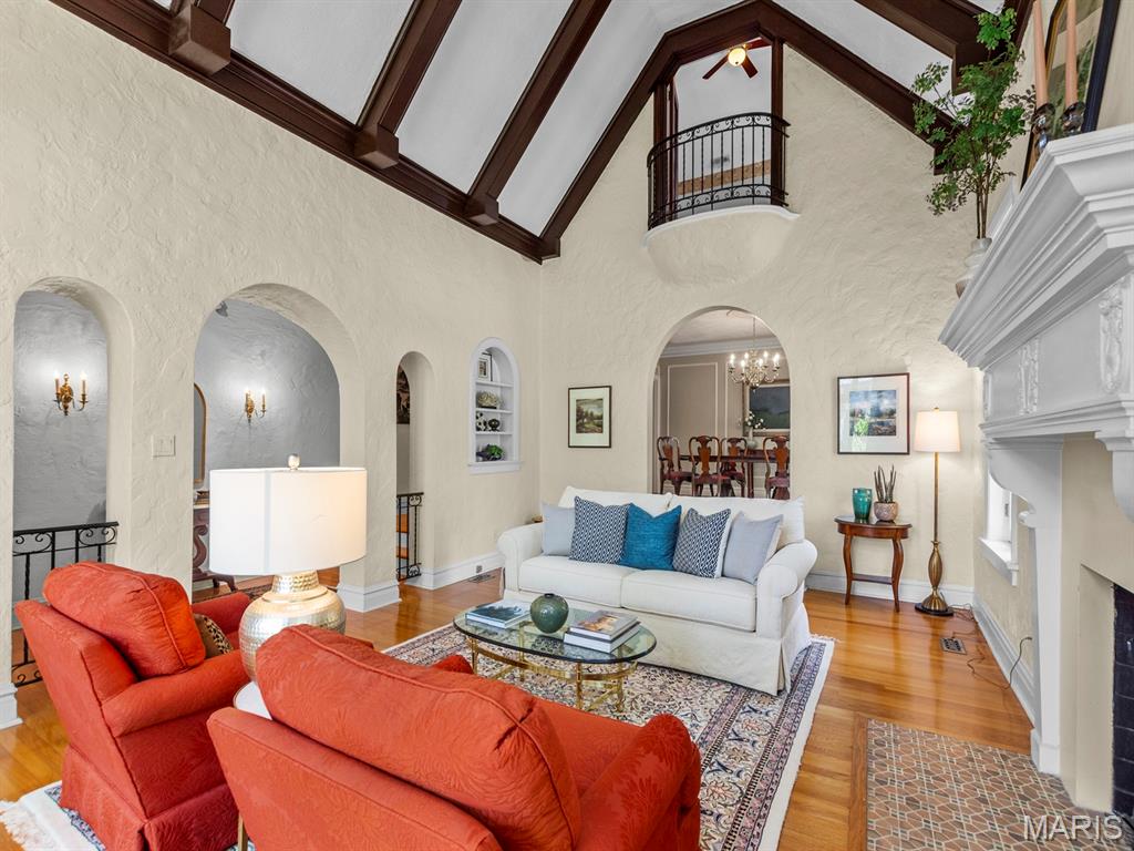 7398 Norwood Avenue Unit: 1W