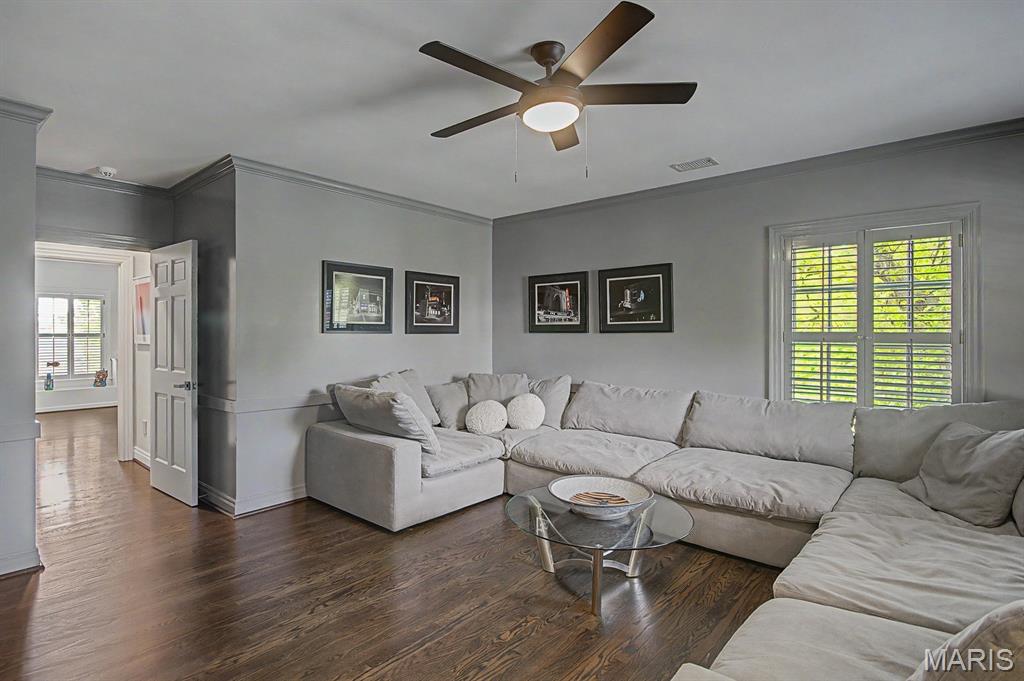 7 Greenbriar Drive