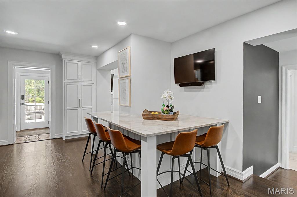 7 Greenbriar Drive