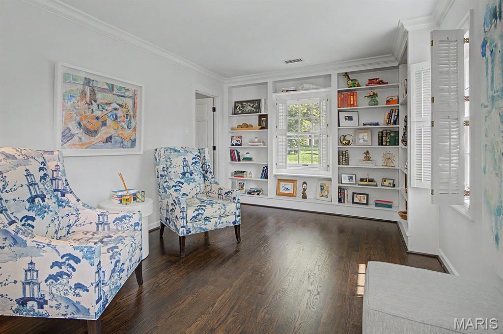 7 Greenbriar Drive