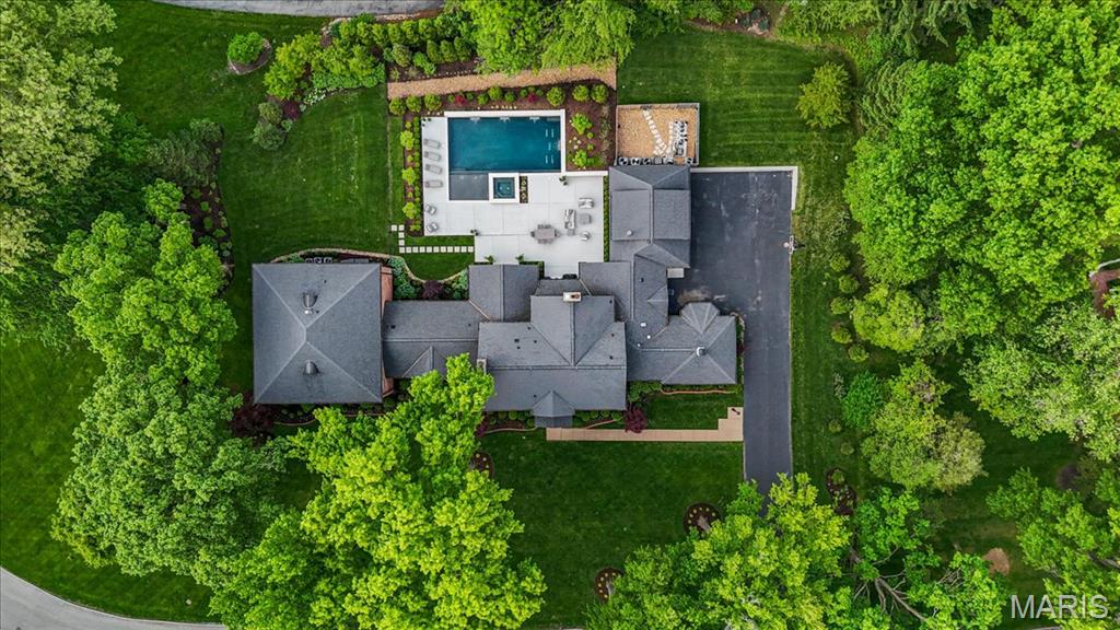 7 Greenbriar Drive