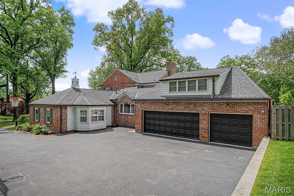 7 Greenbriar Drive