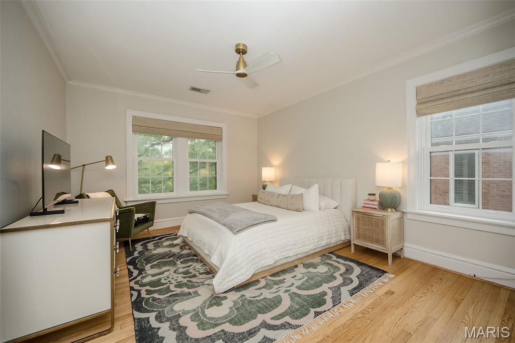 215 N Central Avenue Unit: 2S