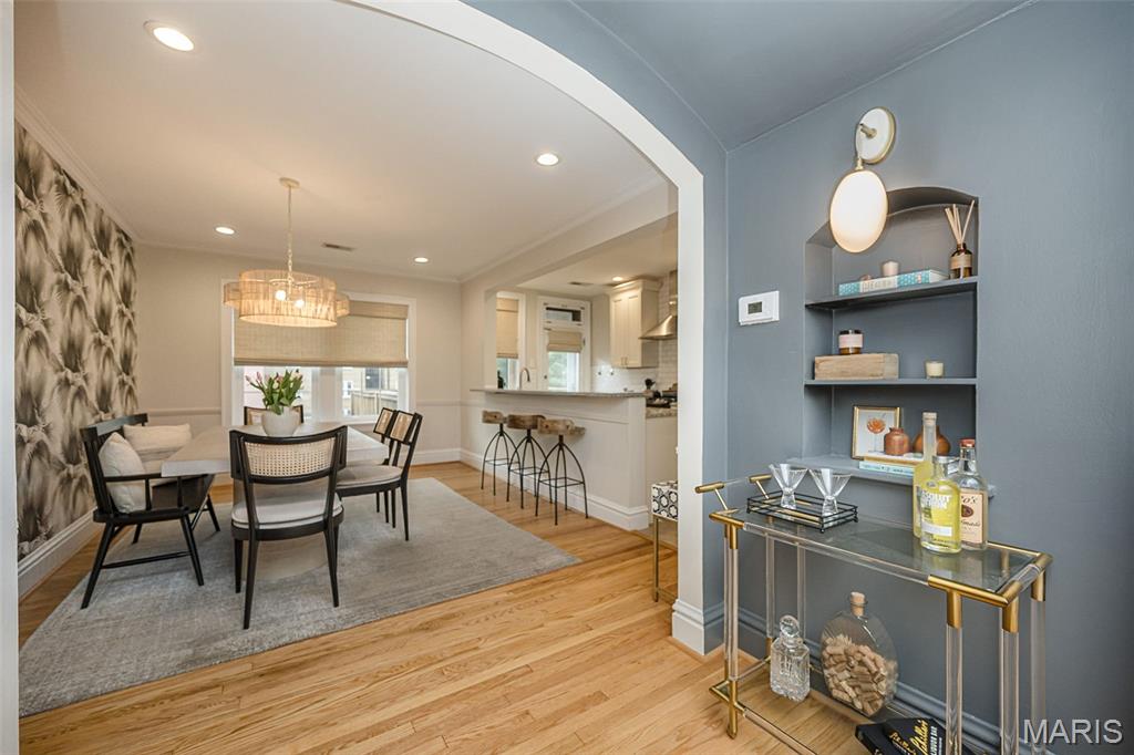215 N Central Avenue Unit: 2S