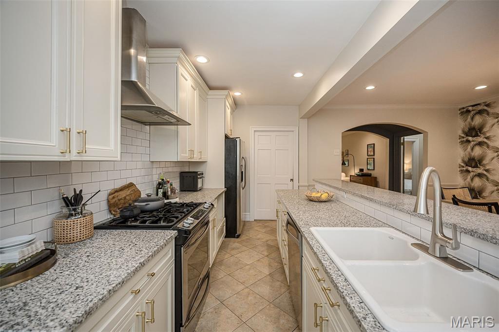 215 N Central Avenue Unit: 2S