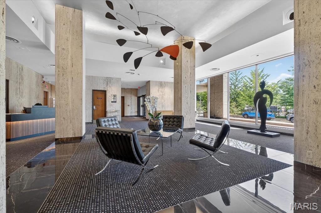 4501 Lindell Boulevard Unit: 10B