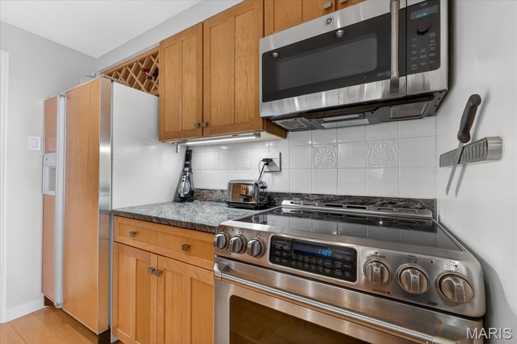 4501 Lindell Boulevard Unit: 10B