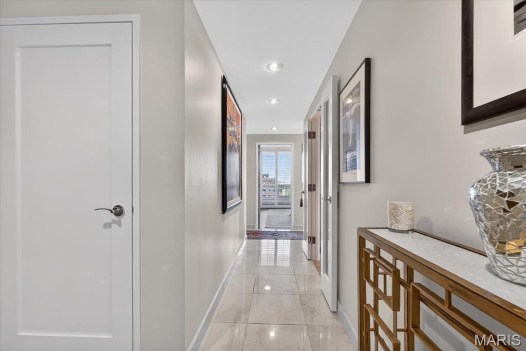 4501 Lindell Boulevard Unit: 10B