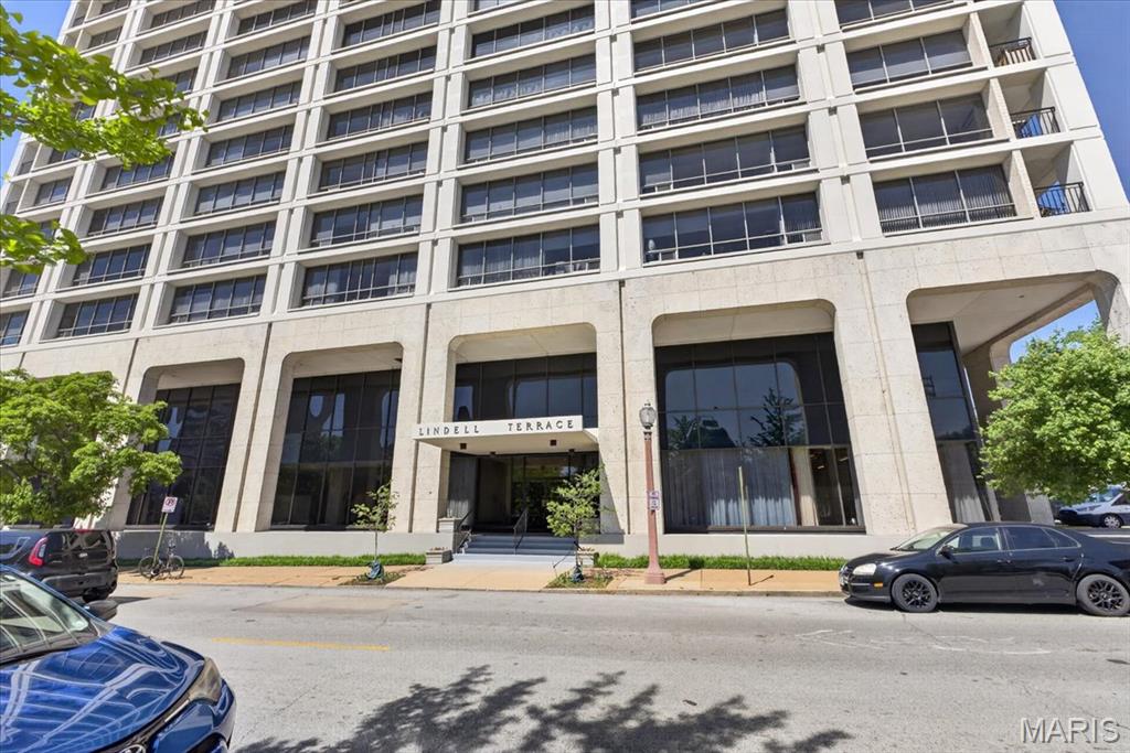 4501 Lindell Boulevard Unit: 10B