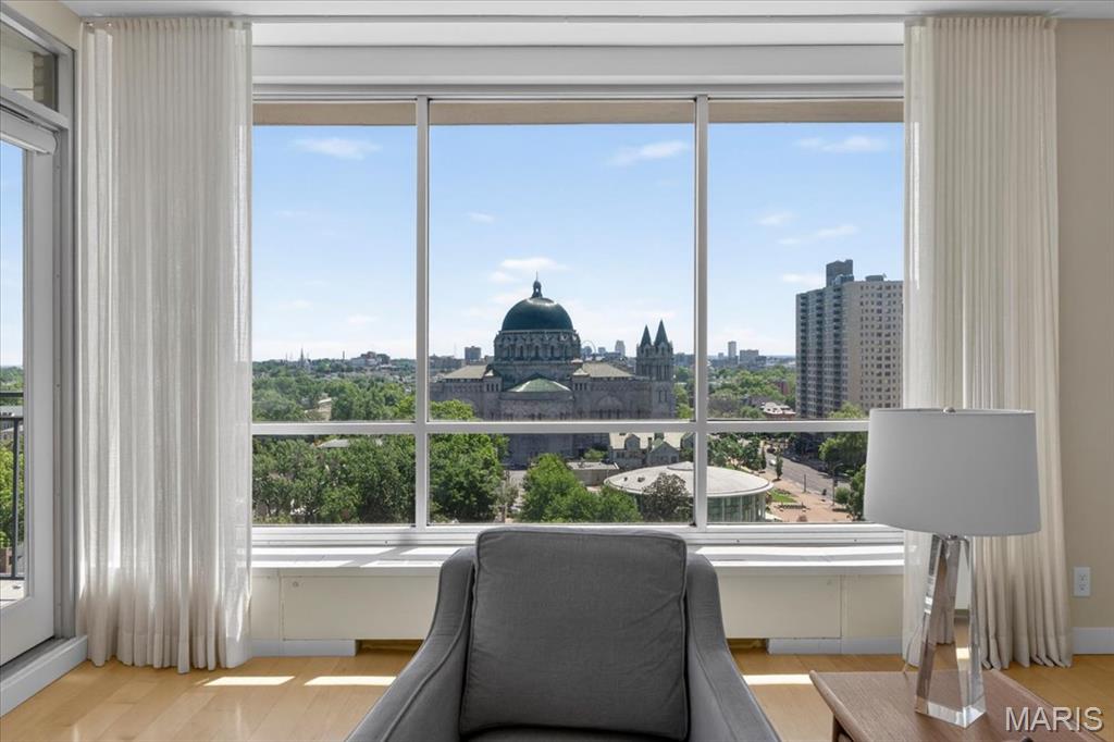4501 Lindell Boulevard Unit: 10B