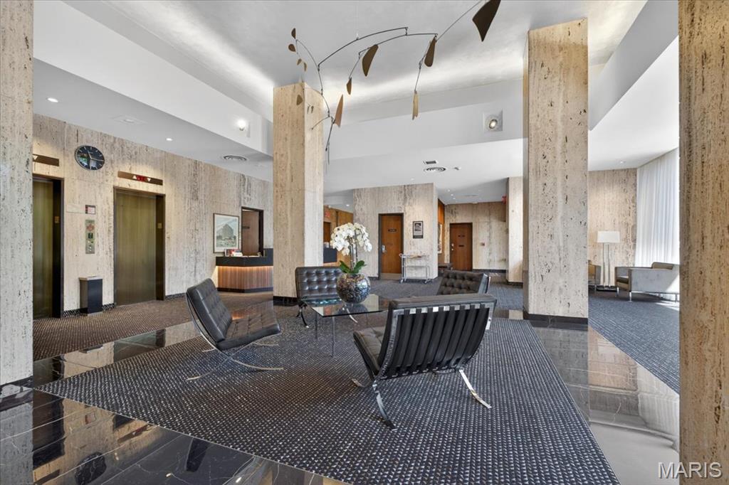 4501 Lindell Boulevard Unit: 10B