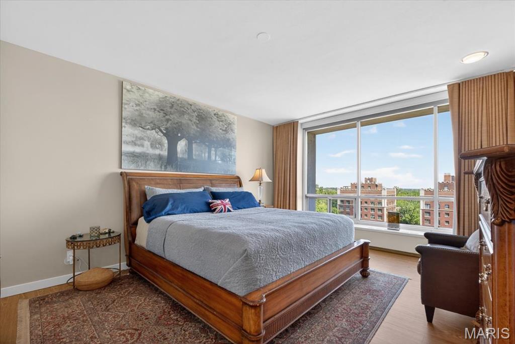 4501 Lindell Boulevard Unit: 10B
