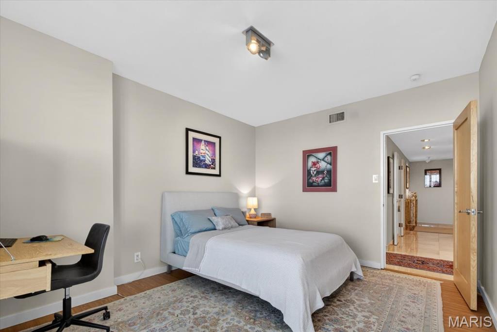 4501 Lindell Boulevard Unit: 10B