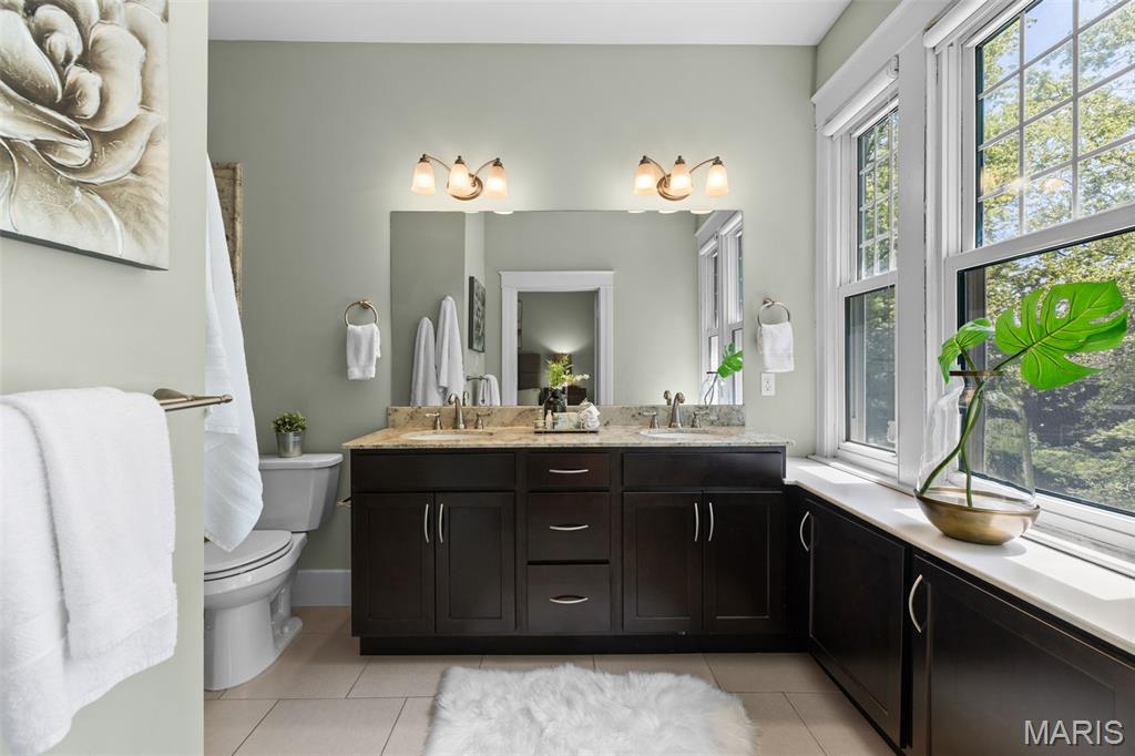 7065 Waterman Avenue