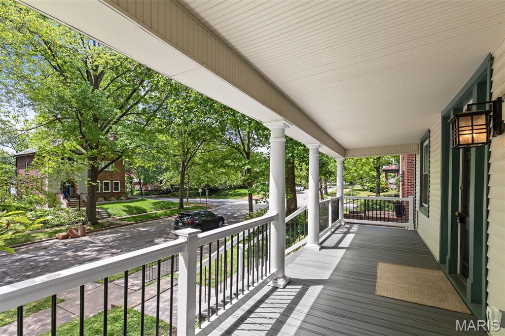 7065 Waterman Avenue