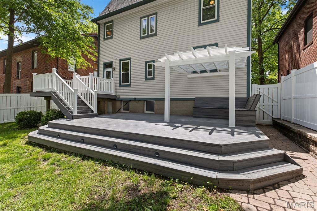 7065 Waterman Avenue