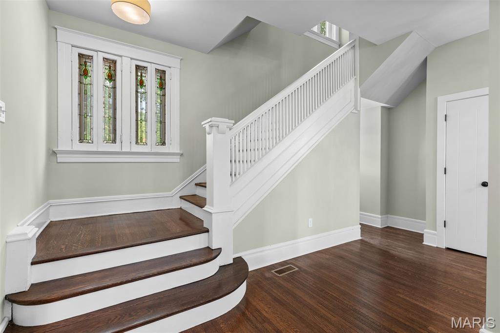 7065 Waterman Avenue