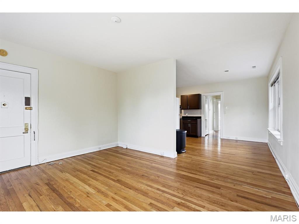 7012 Forsyth Boulevard Unit: 3W