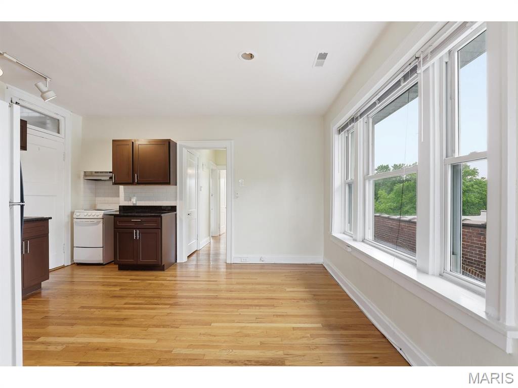 7012 Forsyth Boulevard Unit: 3W