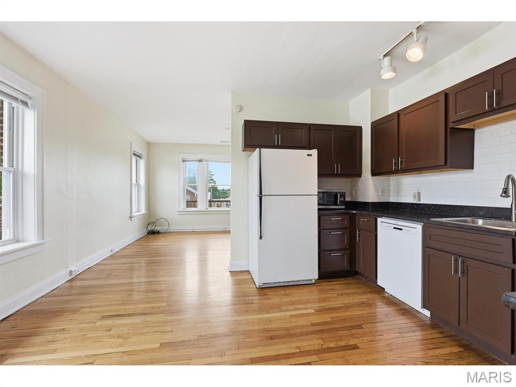 7012 Forsyth Boulevard Unit: 3W