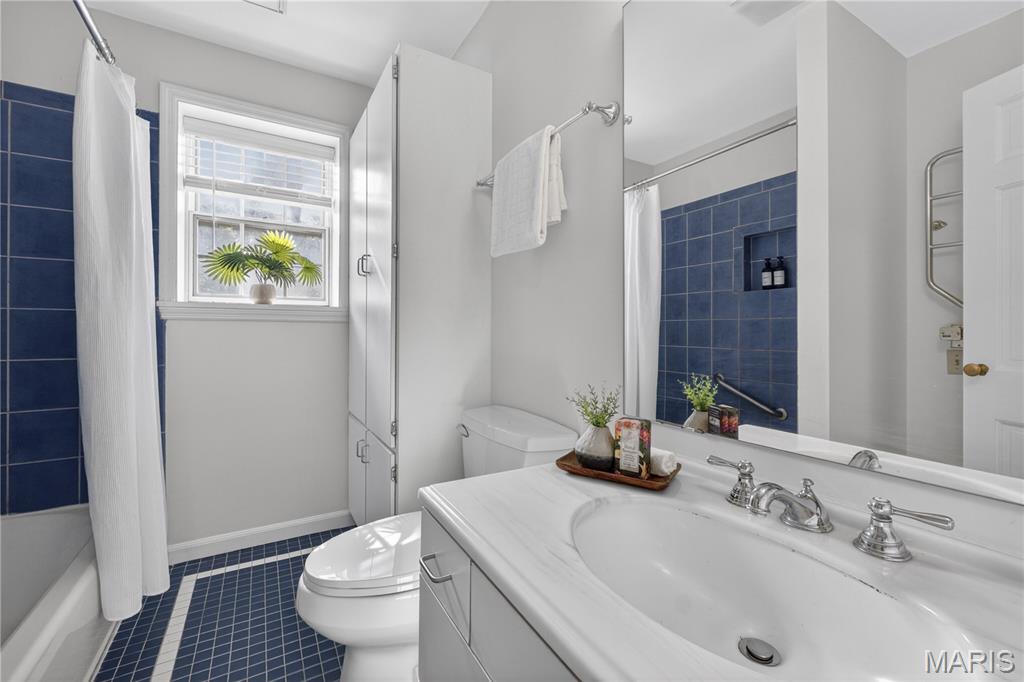 8514 Colonial Lane