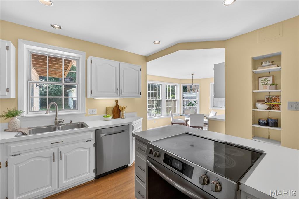8514 Colonial Lane