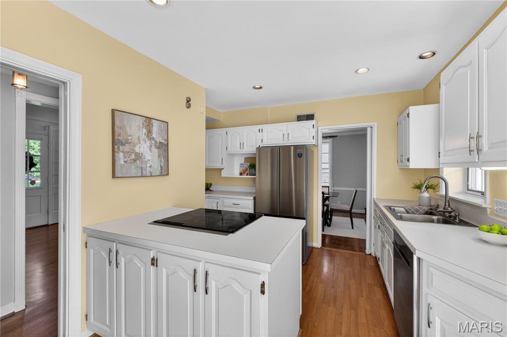 8514 Colonial Lane