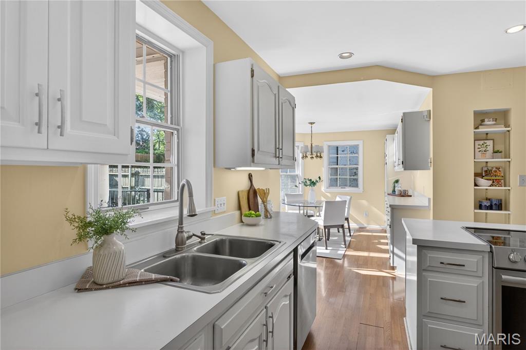 8514 Colonial Lane