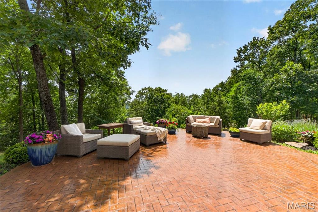 1850 Eagle Nest Drive