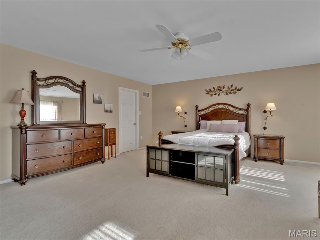 6915 Fieldstone Farms Drive