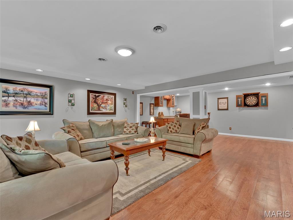 6915 Fieldstone Farms Drive
