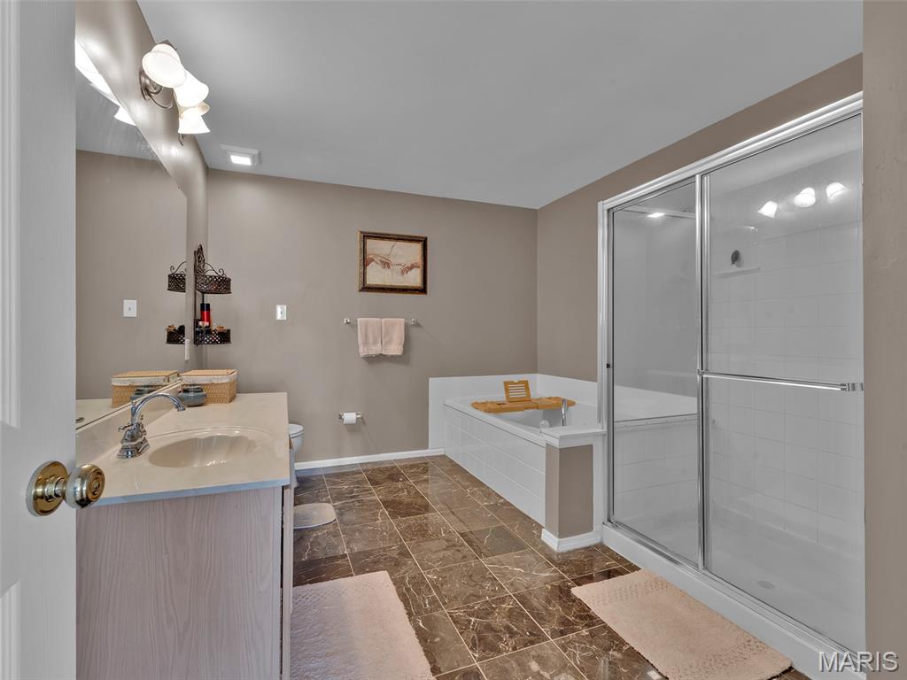 6915 Fieldstone Farms Drive