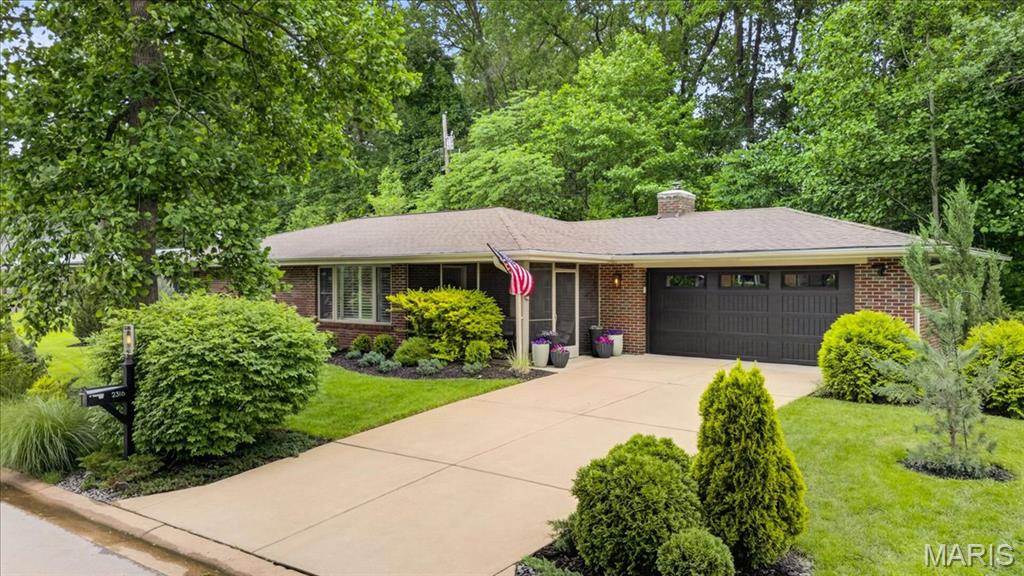 2316 Divot Drive