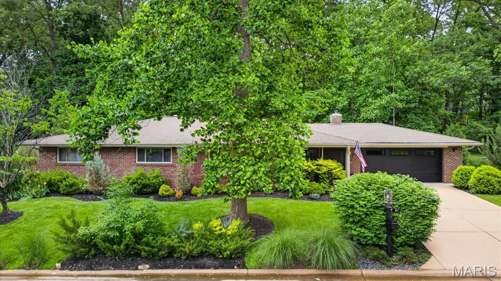 2316 Divot Drive