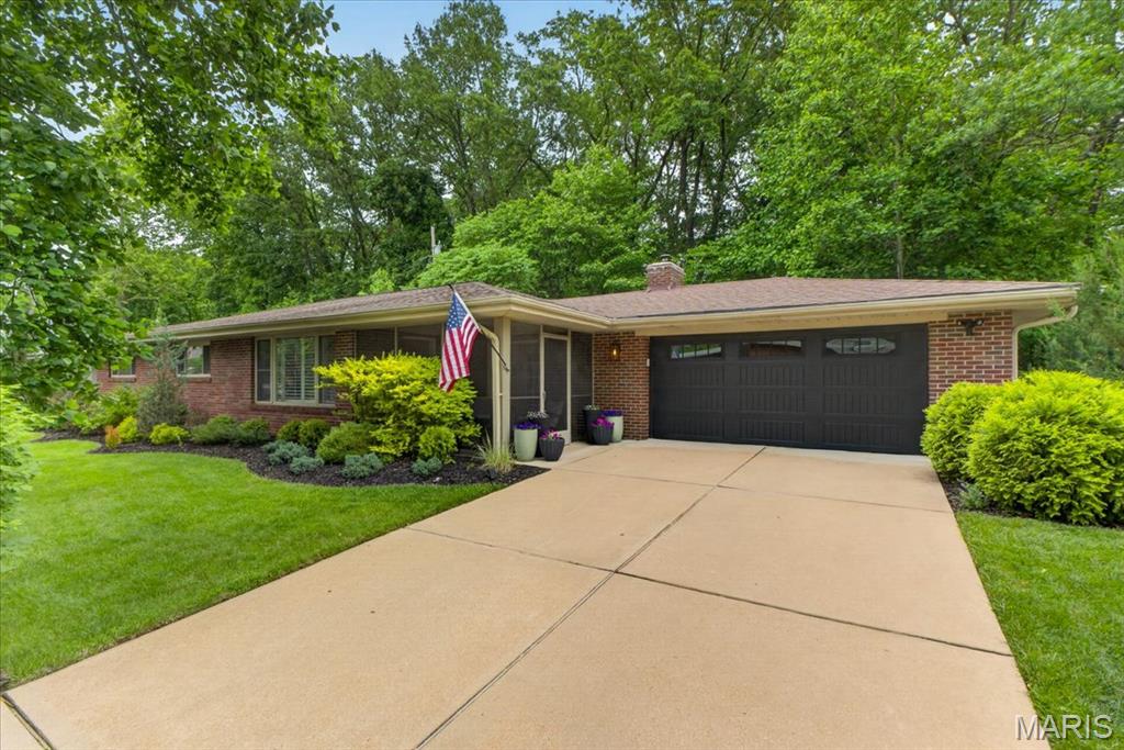 2316 Divot Drive
