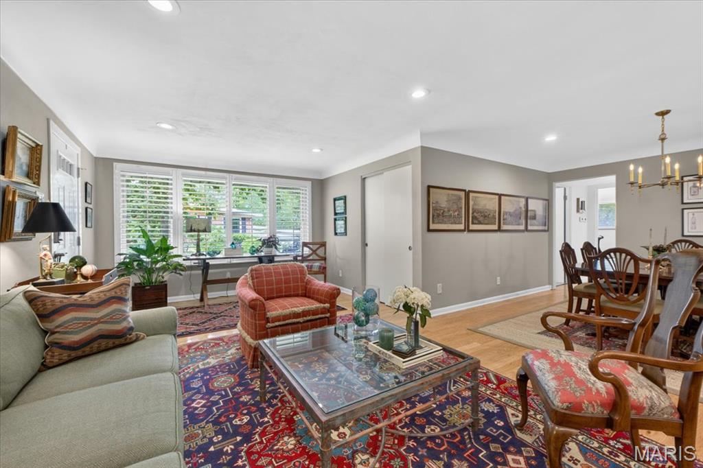 2316 Divot Drive