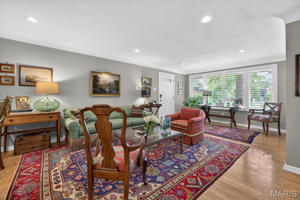 2316 Divot Drive