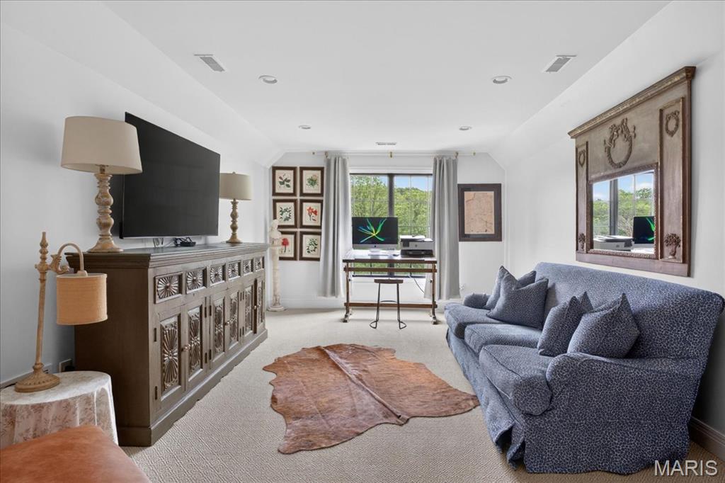 744 Spiceberry Lane