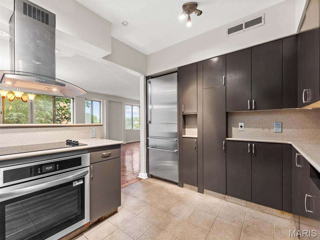 900 S Hanley Road Unit: 3D