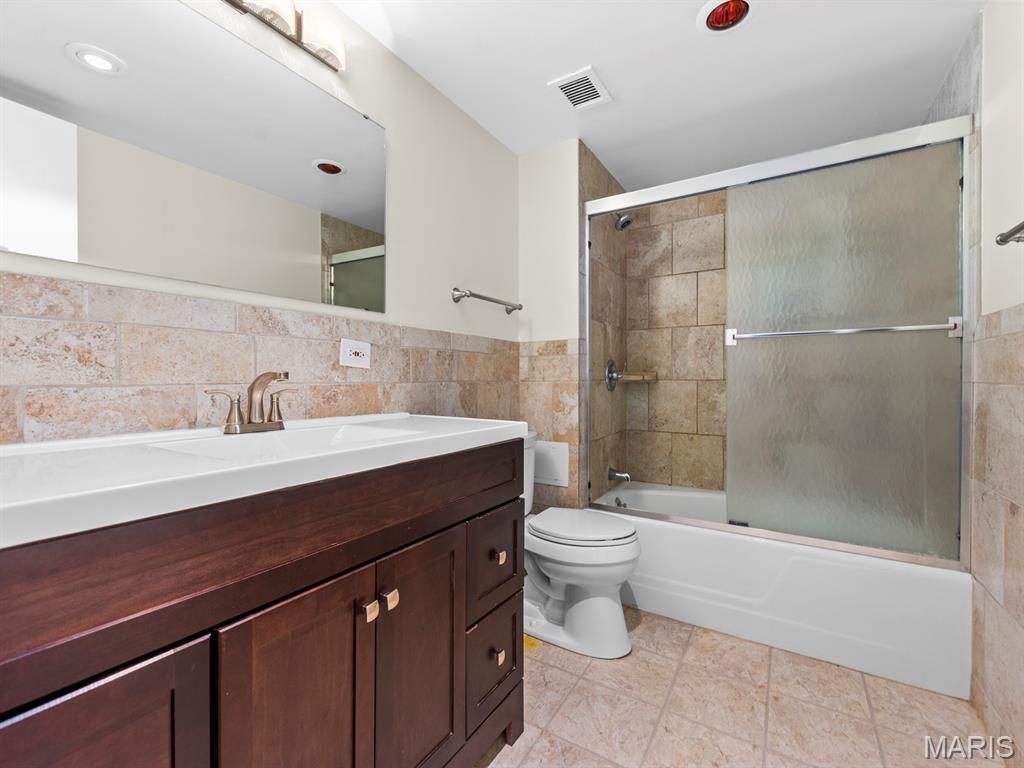 900 S Hanley Road Unit: 3D