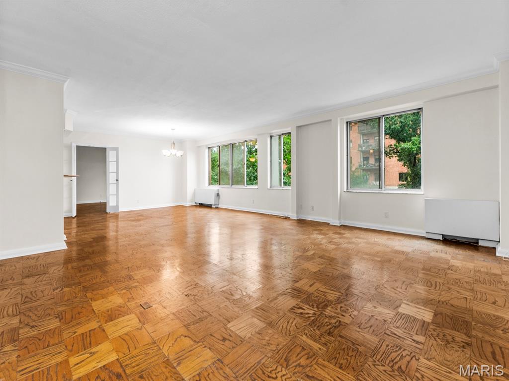 900 S Hanley Road Unit: 3D