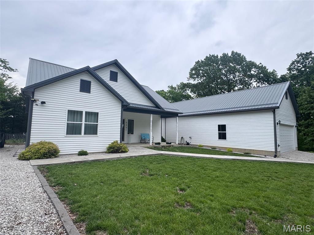 5231 Teubner Lane