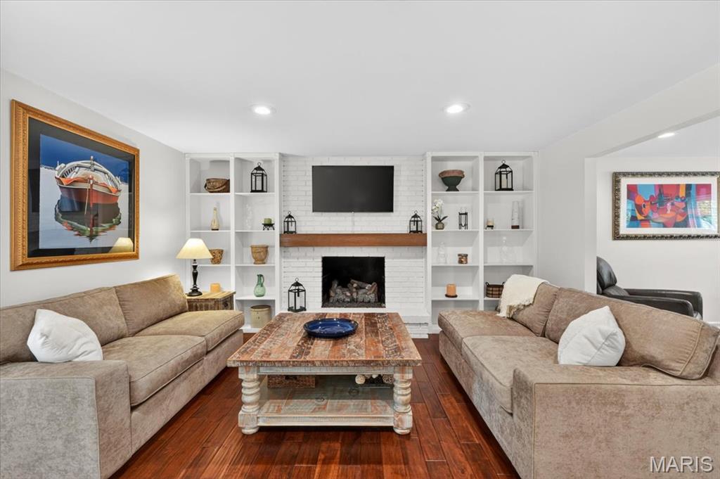 432 Magna Carta Drive