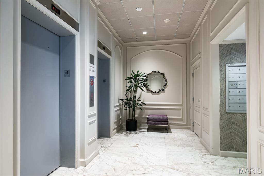 200 S Brentwood Boulevard Unit: 13F