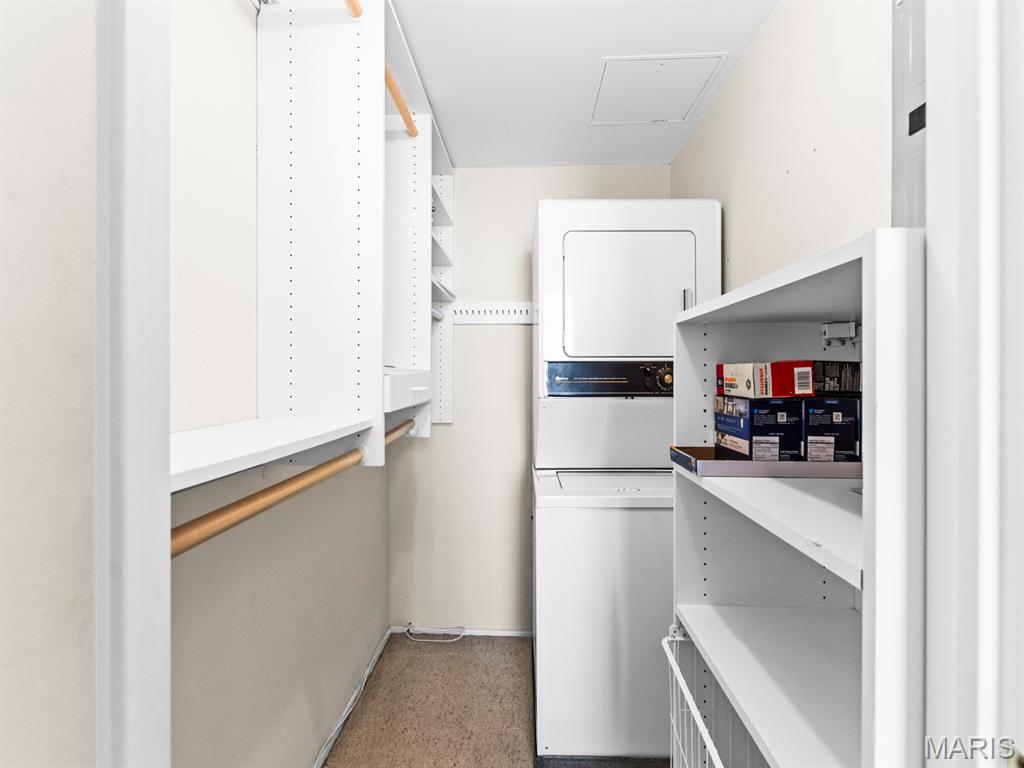 200 S Brentwood Boulevard Unit: 13F