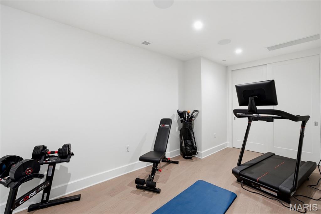 8250 Forsyth Boulevard Unit: 302