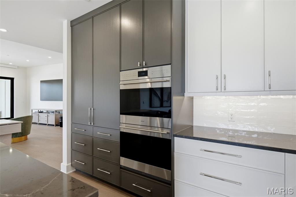 8250 Forsyth Boulevard Unit: 302