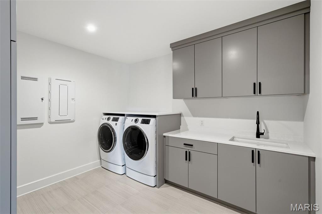 8250 Forsyth Boulevard Unit: 302