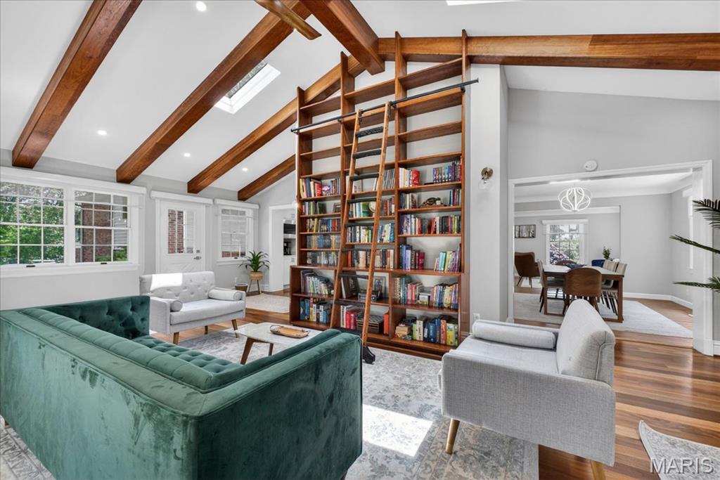 8 Clerbrook Lane